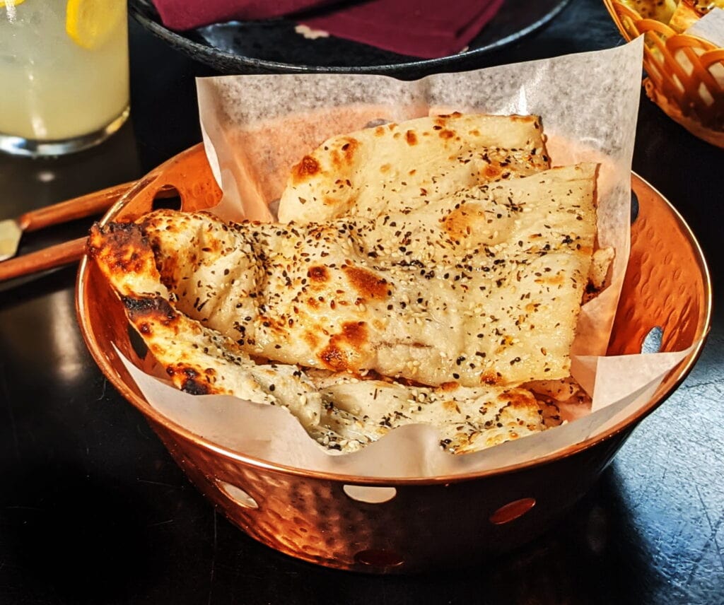 Sesame & Basil Naan (V)