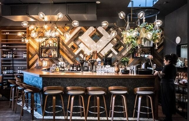 Main Street <small>Dining Area: 2400 SQ FT Capacity: 65 Seated 100 Standing</small>